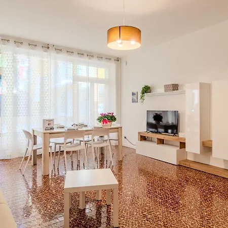 Апартаменты Dani By Interhome Тосколано-Мадерно