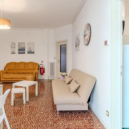 Dani By Interhome * טוסקולנו מדרנו